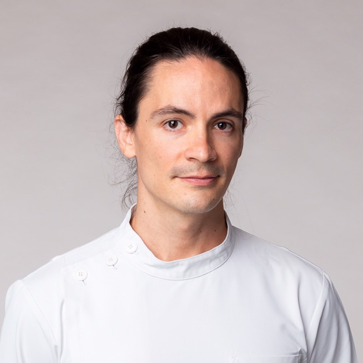 形成外科医・モデル Dr.ネイト様